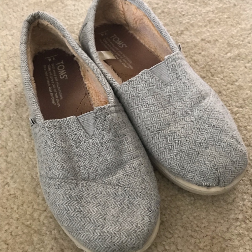 Gray wool Toms